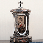 Headstone Lamps and Vases 2